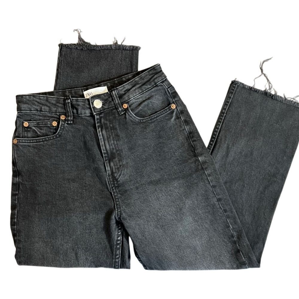Zara Cropped high waist jeans Black wash size 4